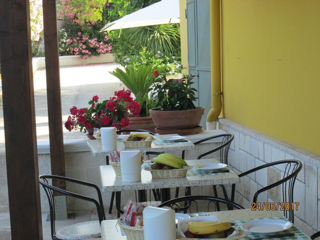 Hotel Tropical Ostuni Exterior foto
