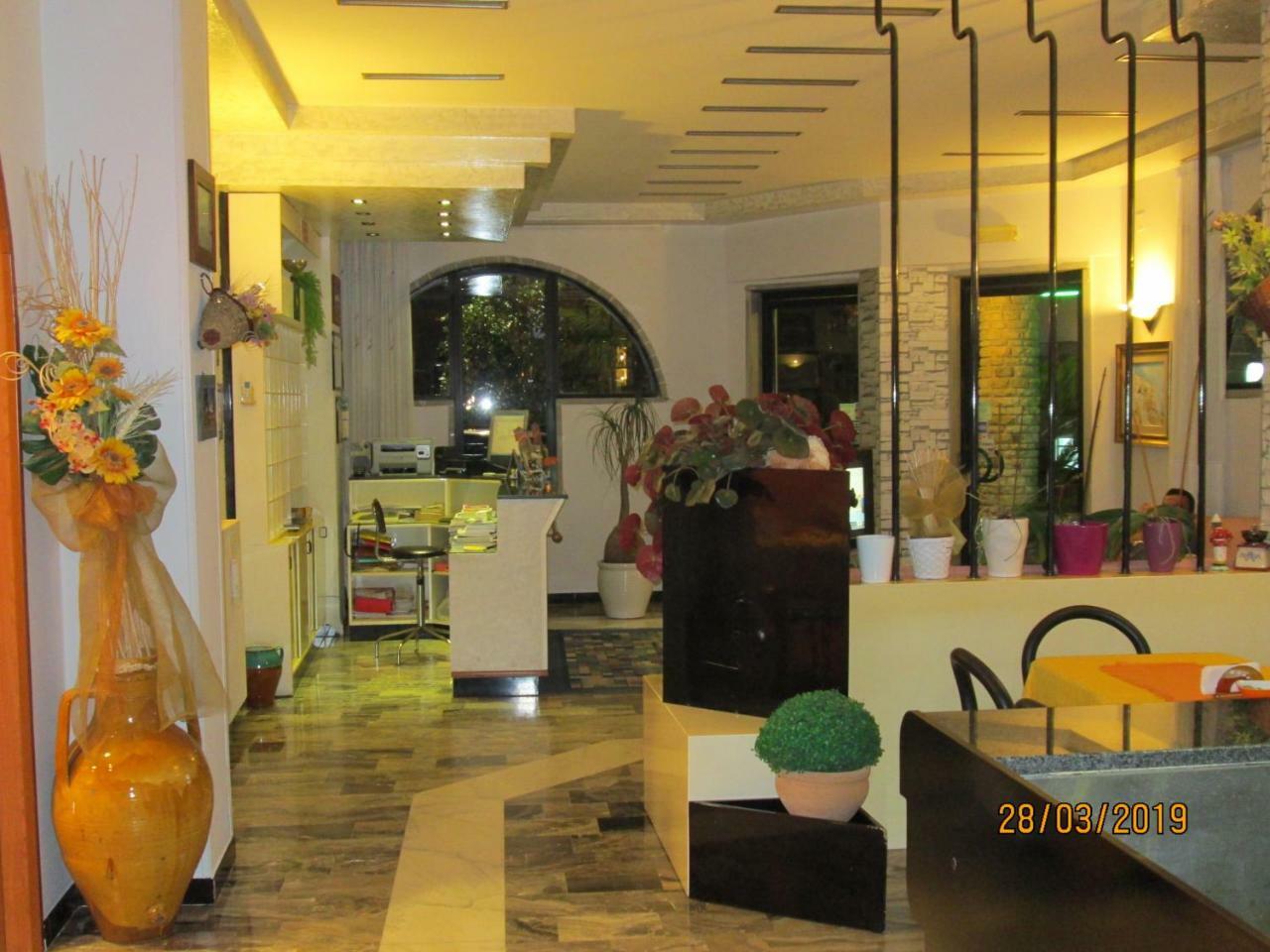Hotel Tropical Ostuni Exterior foto